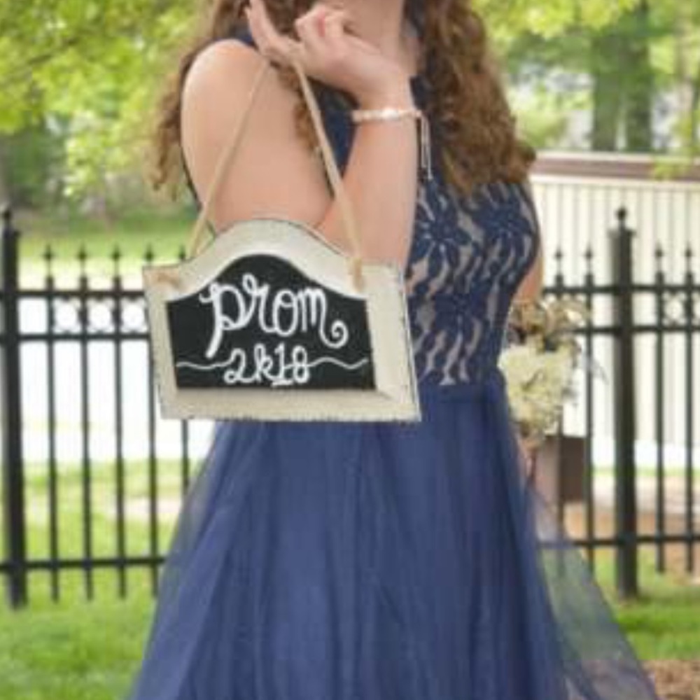 Prom dress - Picture 3 of 4